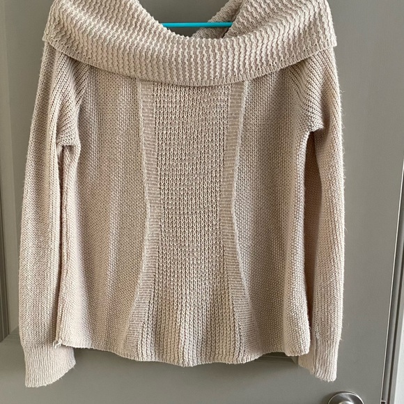 Sweater - Picture 2 of 2